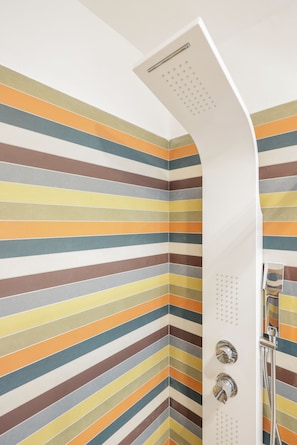 Bathroom - Domus Tufacee Museum (Napoli)