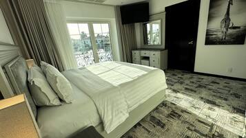 WiFi, bed sheets