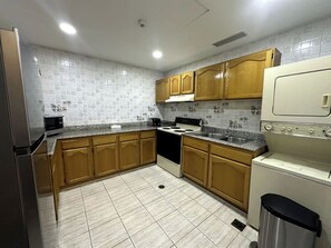 Private kitchen -  Sunset Beach Resort for Entertainment (Eastern Province)