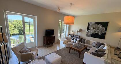 Villa de charme accès rivière jardin privé 6 - 8 p