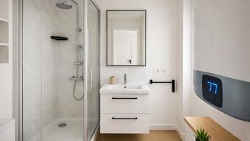 Apartment | Bathroom