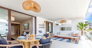 Outdoor dining - Casa Sonnenberg | Sea View - Pool - Terrace (Fuengirola)