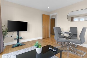 Family Apartment | Interior - Heathrow Living Apt  01 by 360 Stays (Stanwell)