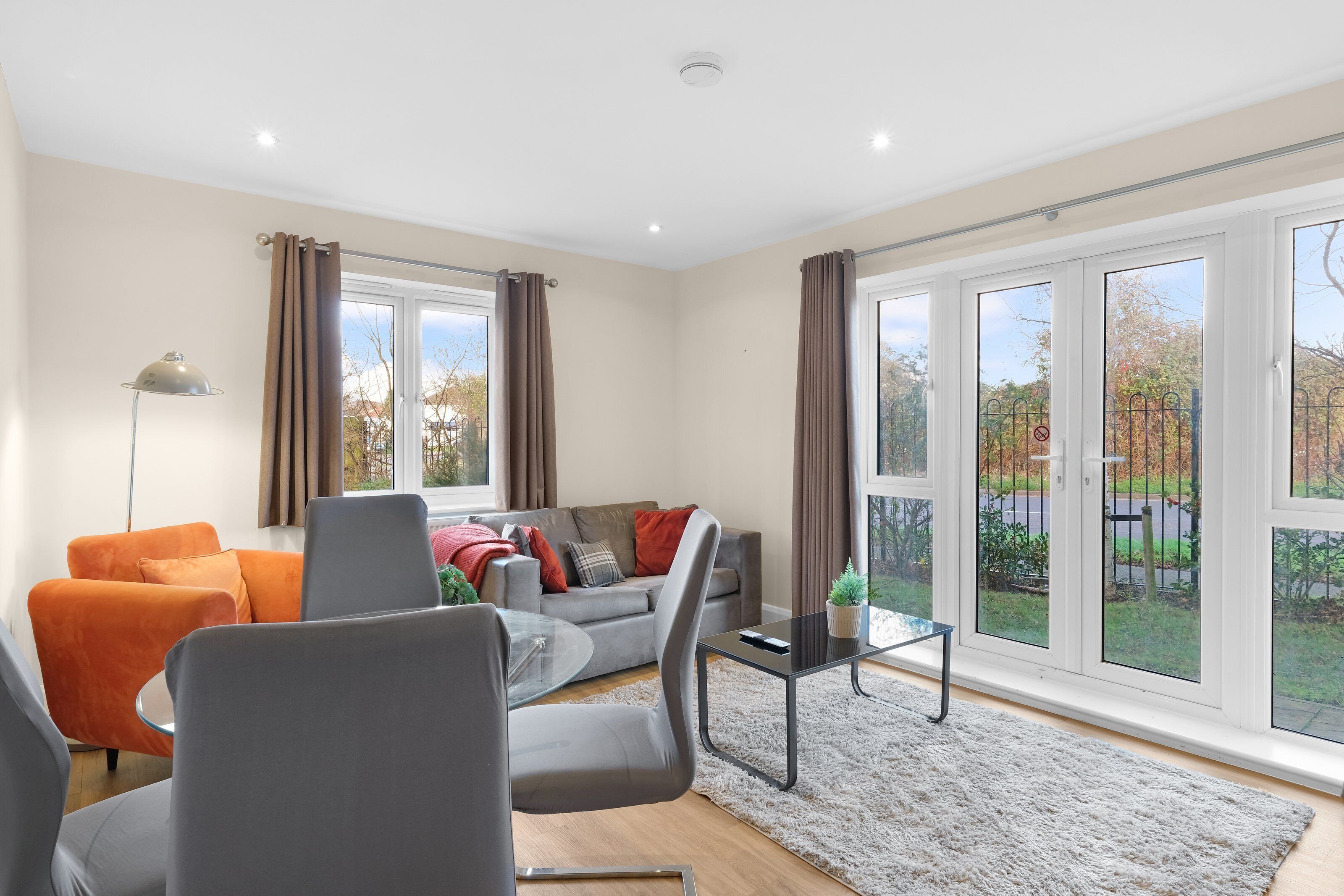 Family Apartment | Living area | 42-inch Smart TV with digital channels, Netflix, streaming services