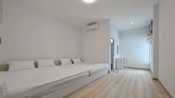 Wifi gratis, decoración personalizada y ropa de cama