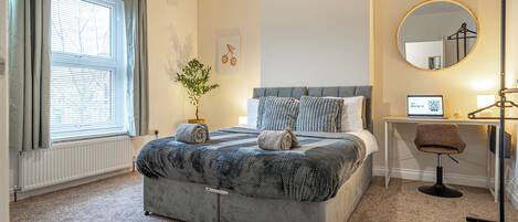 3 chambres, fer et planche Ă repasser, Wi-Fi, draps fournis