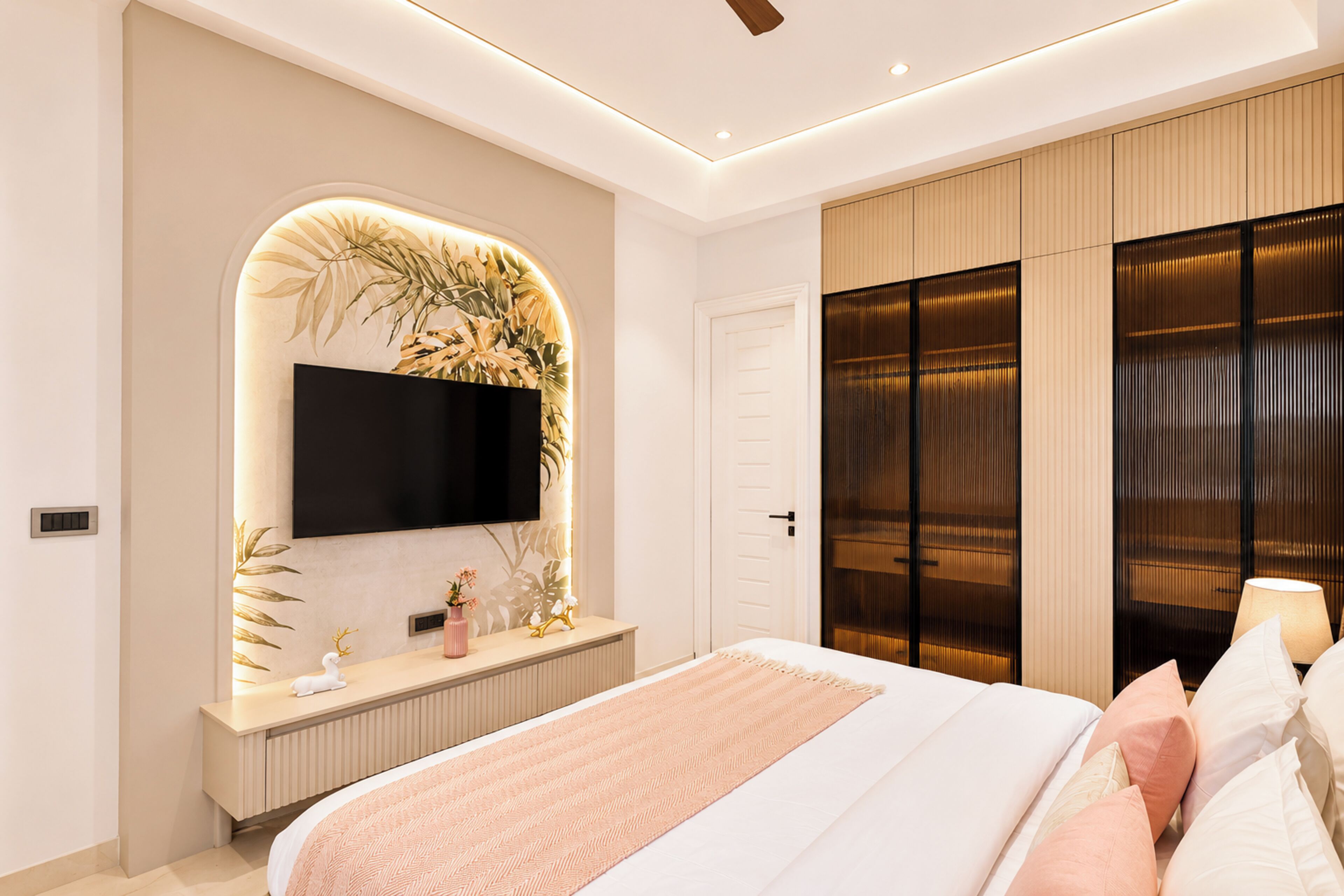 Deluxe Apartment | Iron/ironing board, free WiFi