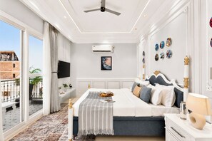 Deluxe Apartment | Iron/ironing board, free WiFi - Alaya Stays Kalyan Mansion Cosmos 3BHK (Dehradun)