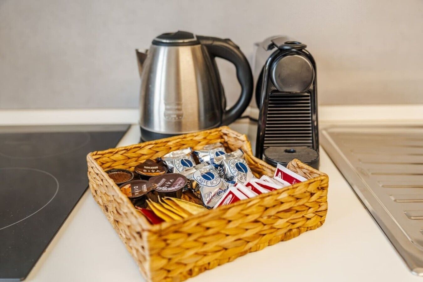 Kaffee und/oder Kaffeemaschine