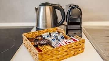 Kaffee und/oder Kaffeemaschine