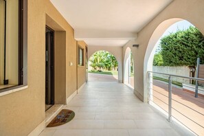 Exterior detail - Sicilian Oasis, 200 meters from the Sea (Ognina)