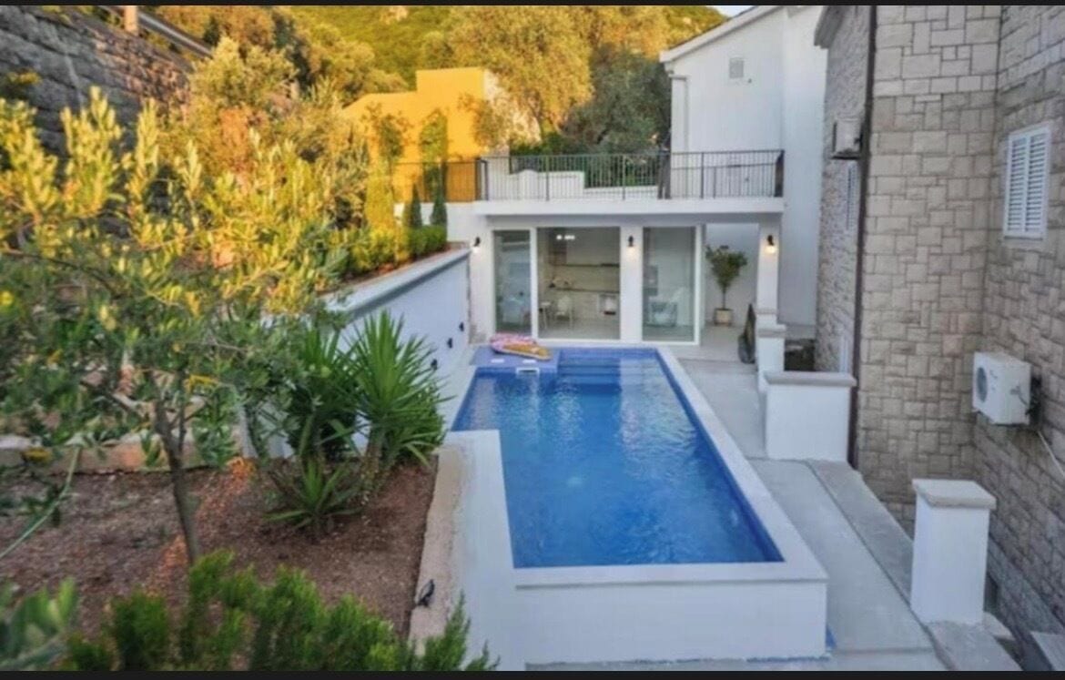 Udendørs pool