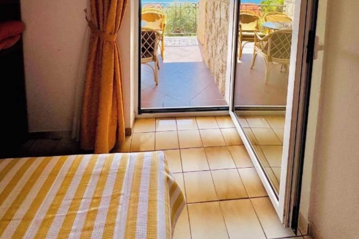 Double or Twin Room, Sea View | Desk, laptop workspace, free WiFi