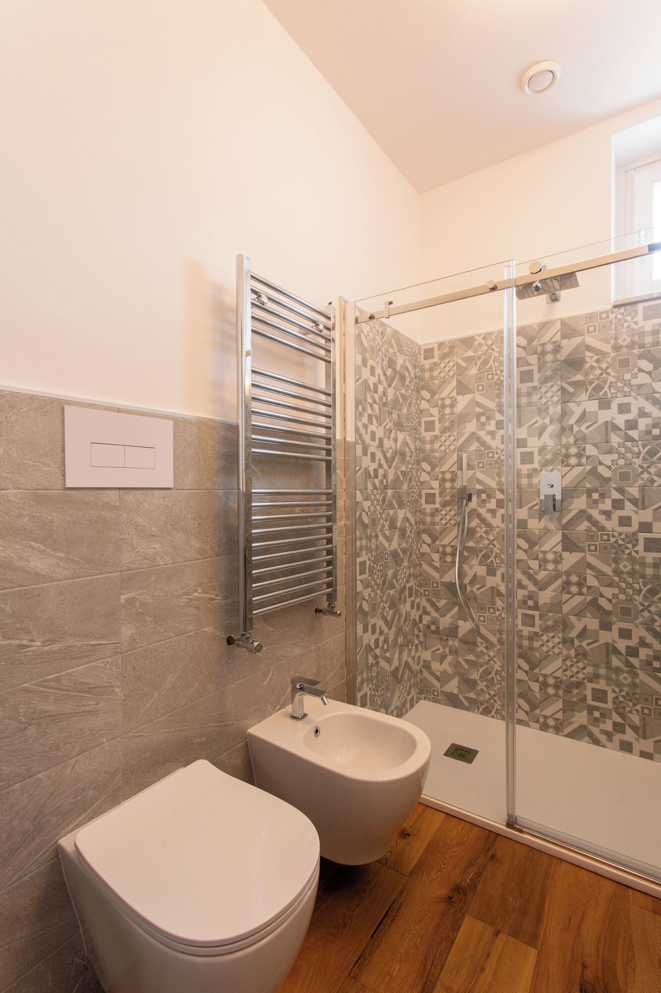 Double or Twin Room, Vineyard View (Grave Mora) | Bathroom | Shower, hair dryer, towels, soap