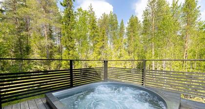 Villa Hellitä | Peaceful 3BR Villa with Hot Tub