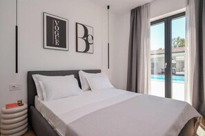 4 bedrooms, iron/ironing board, WiFi, bed sheets - Villa Vonskari (Kras)