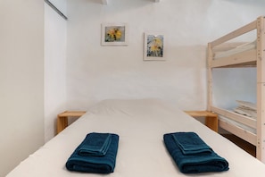 1 chambre, draps fournis