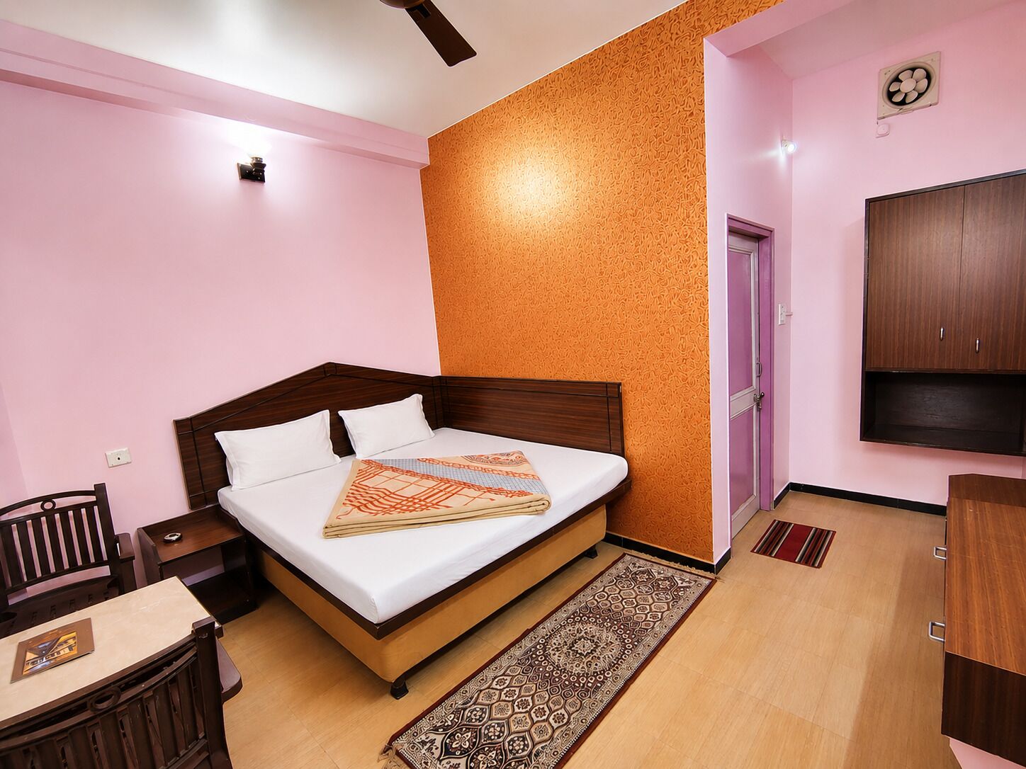 Standard Room, Hill View | Desk, laptop workspace, blackout curtains, bed sheets