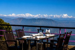 Dining - Hotel Hill Top Forest Palace (Jaiharikhal)