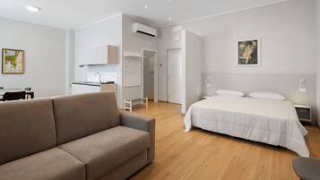 WiFi, bed sheets