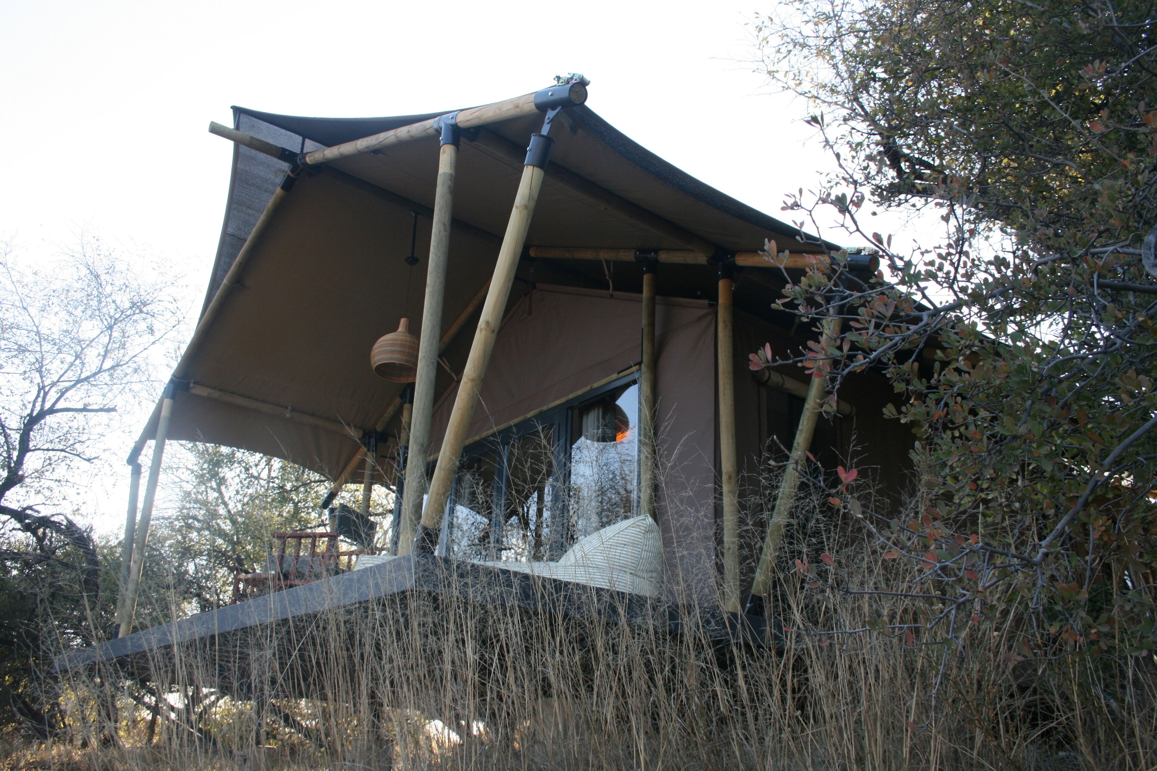 Deluxe kamer, 1 twee- of 2 eenpersoonsbedden, patio, uitzicht op rivier | Exterieur