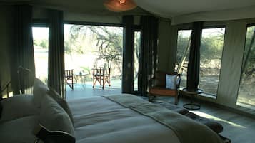 Deluxe Double or Twin Room, Patio, River View | Desk, laptop workspace, free WiFi