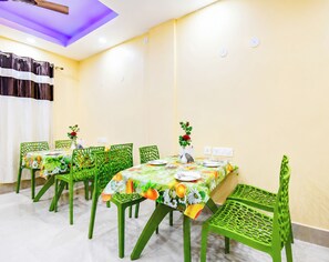 Restaurant - Hotel Dev Bhumi Puri (Puri)
