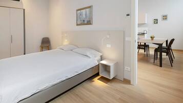 WiFi, bed sheets