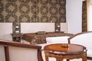 Room - ARURA SUPER LUXURY VILLA, GERAKINI, GREECE, 30 METERS FROM THE AEGEAN SEA (Gerakini)