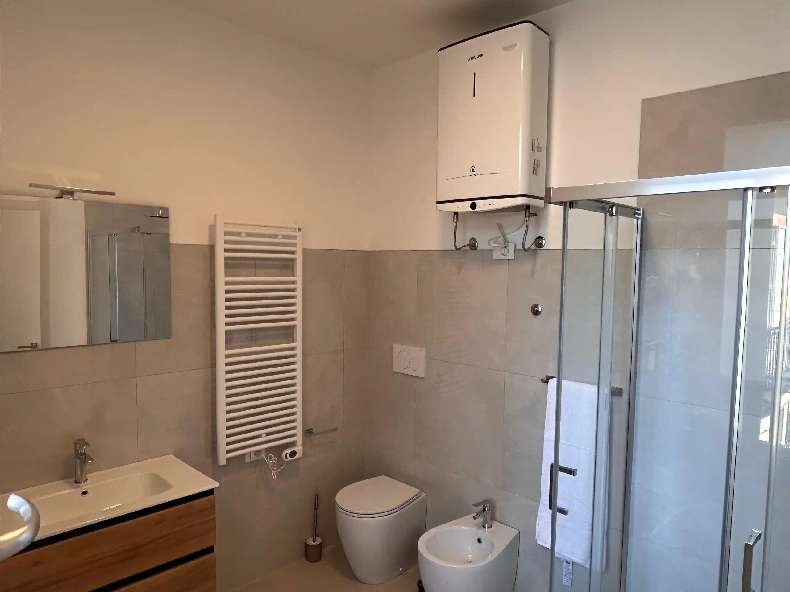 Douche, serviettes fournies