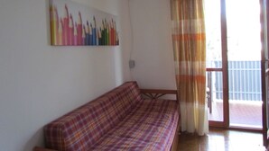 Unclassified image, 5 of 22, button - Relaxing Stay by the Pool (San Michele al Tagliamento)