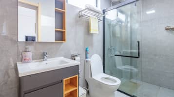 Classic Apartment, Balcony, City View | Bathroom | Shower, free toiletries, slippers, towels