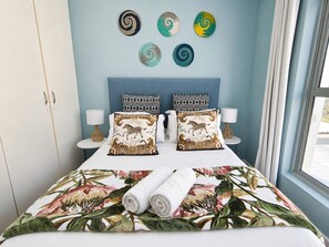 3 slaapkamers, een strijkplank/strijkijzer, internet, beddengoed