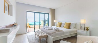 Sunset Cliffs with Ocean View by Portugal Active