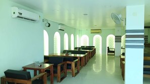 Dining - HOTEL KANAKSHRI (Bikaner)
