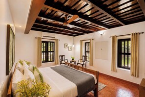 Deluxe Villa | Iron/ironing board, free WiFi - ELIVAAS Tales By Tamarind 3BHK (Panipra)