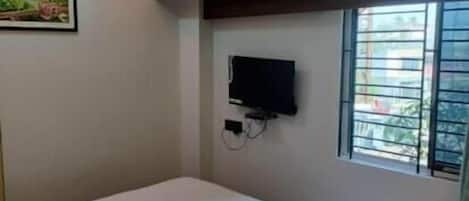 In-room safe, soundproofing, free WiFi, wheelchair access