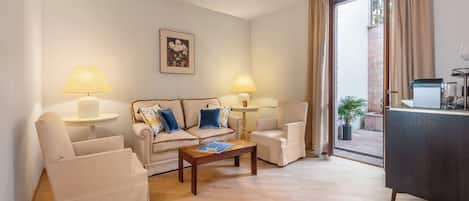 Suite | Living area