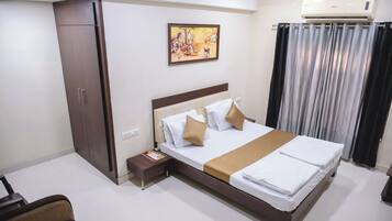 Deluxe Double Room | Free WiFi