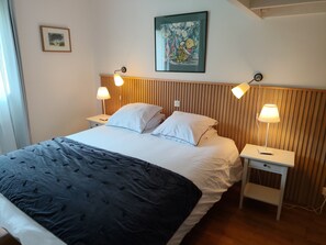 Room - Contemporary seaside home, Gulf of Morbihan, (Arzon)