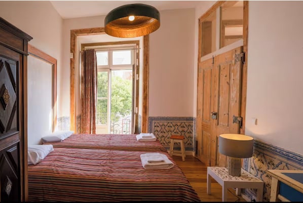 4 Schlafzimmer, Bügeleisen/Bügelbrett, Internetzugang, Bettwäsche