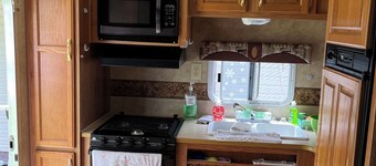Cozy camper in charming Rush with direct trail access rush off road park