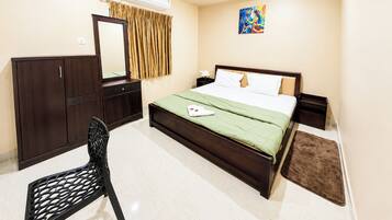 Deluxe Double Room, Penyaman udara | Peralatan tempat tidur hipoalergenik, meja, kalis bunyi, Wi-fi percuma