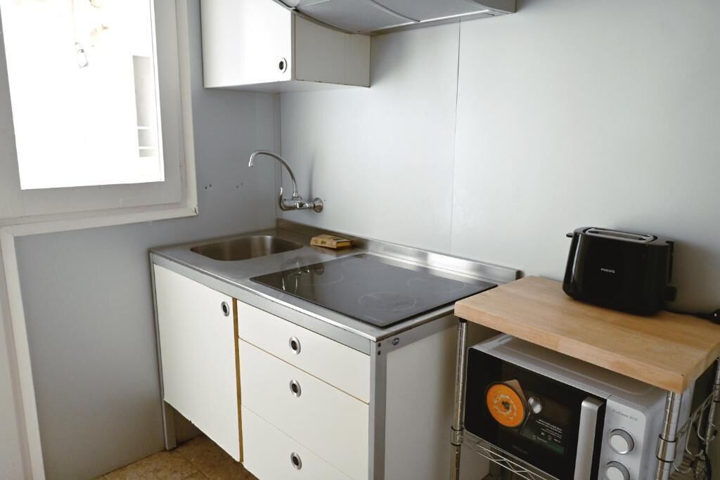 Superior Apartment, City View | Private kitchen