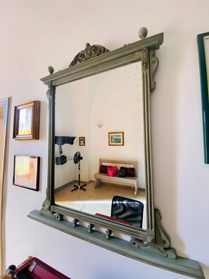 Interior - Salento Short Let Apartment: Spacious, Bright, Private Terrace, Garden, Air Conditioning (Copertino)