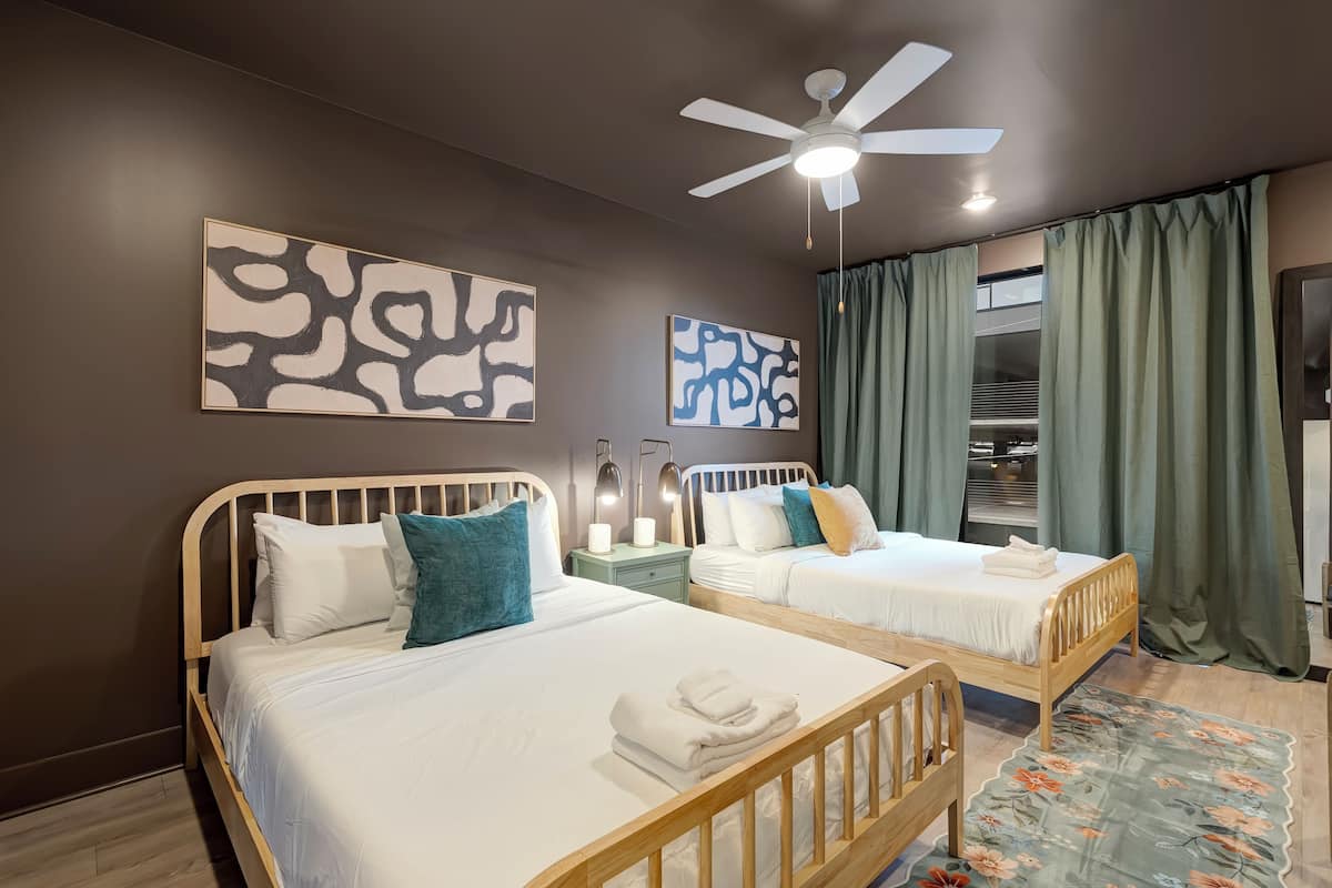 Villa, 4 Bedrooms, Ensuite | Desk, blackout drapes, iron/ironing board, WiFi (free)