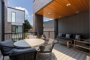 Rooftop terrace - The Grove (Nashville)