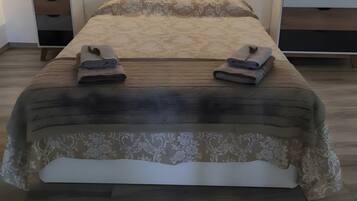 Iron/ironing board, WiFi, bed sheets