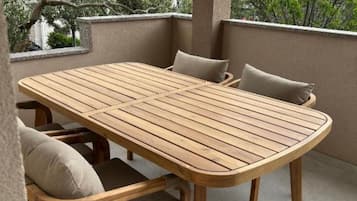 Apartemen (One bedroom apartment) | Balkon
