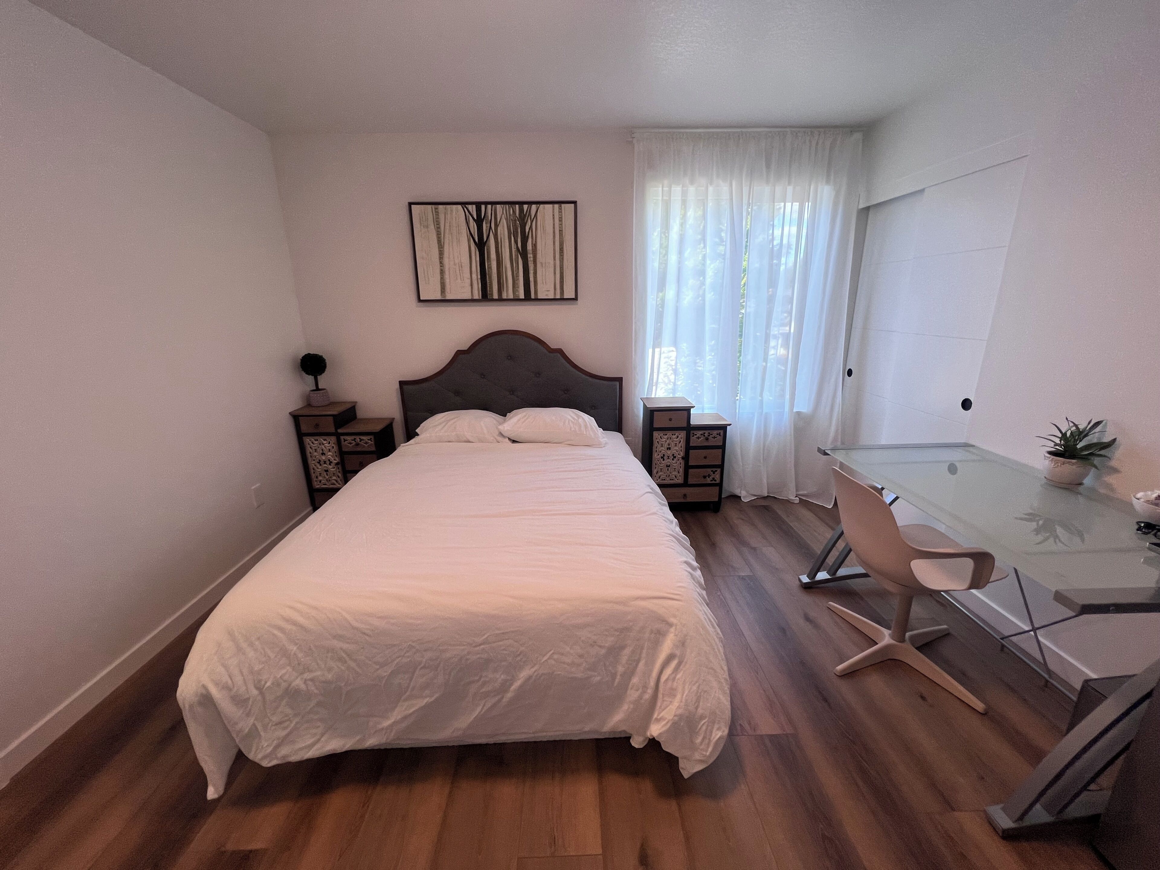 Ferros/tábuas de passar roupa, Wi-Fi, roupa de cama